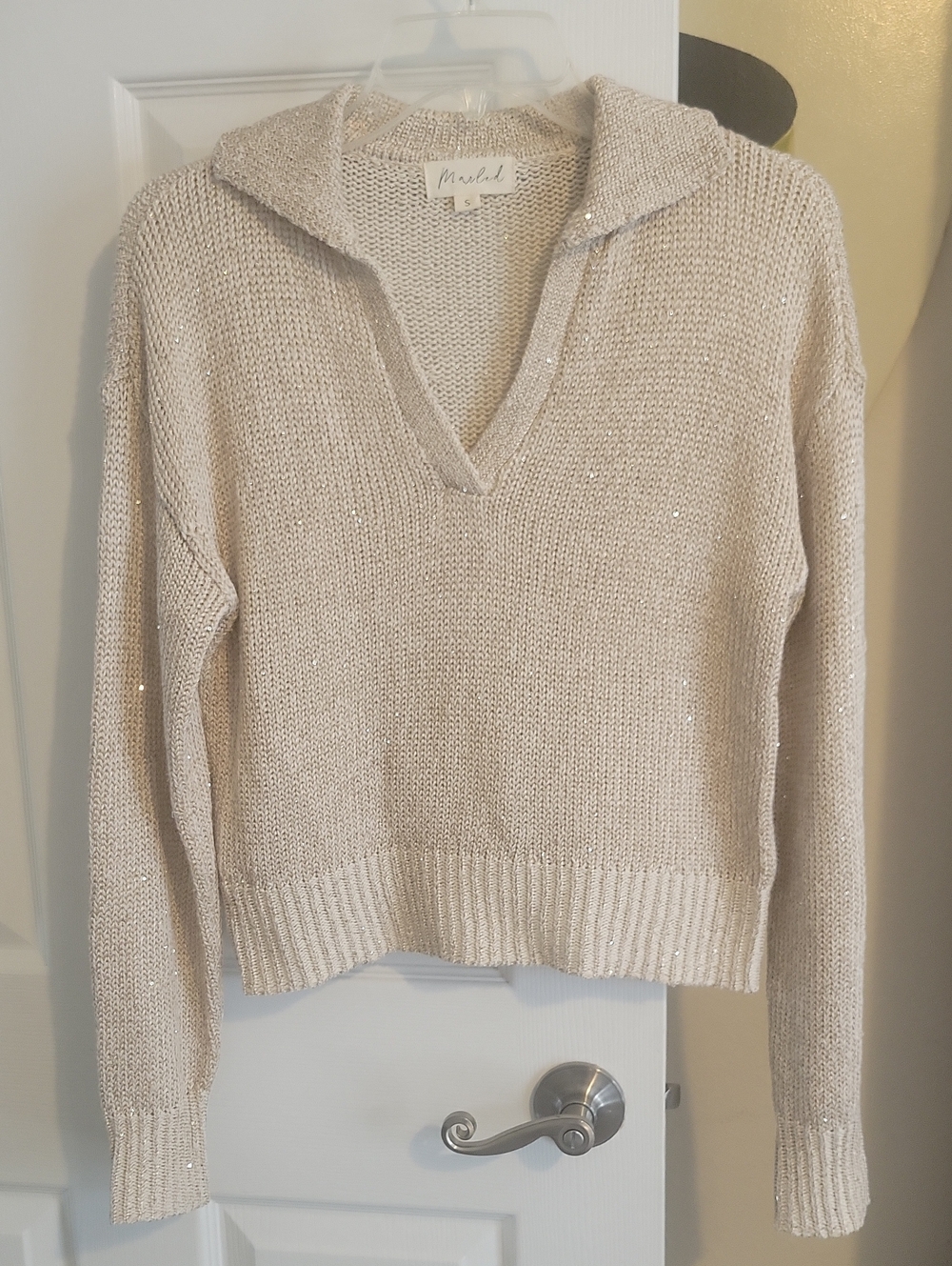 Marled SzSm Beige Cropped Sequin V-Neck Long Sleeve  Sweater